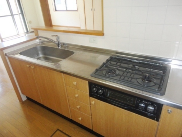 Kitchen. It is a beautiful system Kitchen