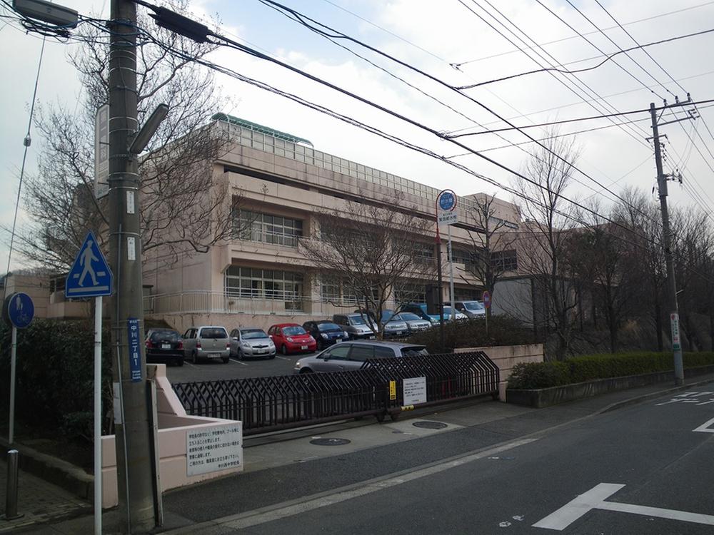 Junior high school. 450m to Yokohama City Tatsunaka Kawanishi junior high school