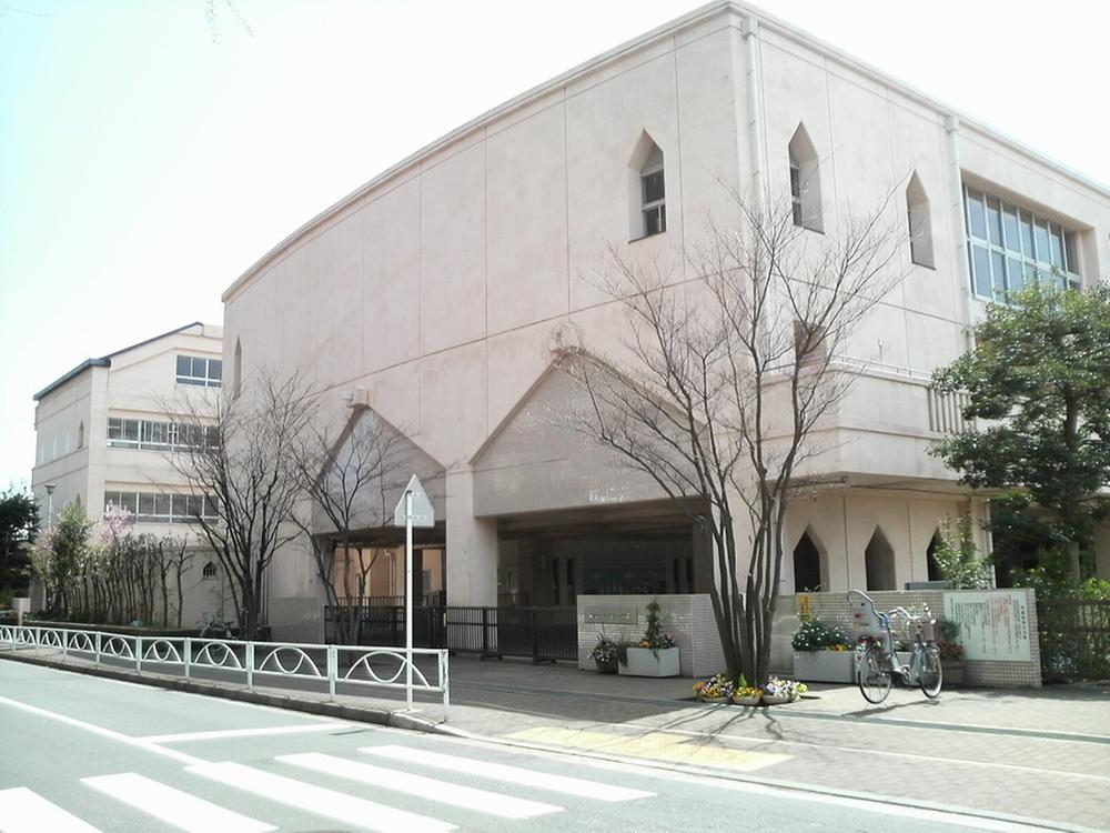 Primary school. 307m to Yokohama City Tatsunaka Kawanishi Elementary School