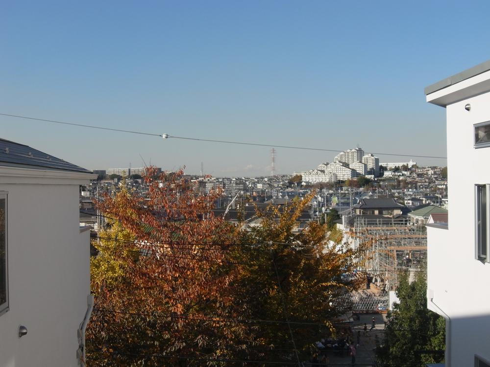 View photos from the dwelling unit. View from local (September 2013) Shooting