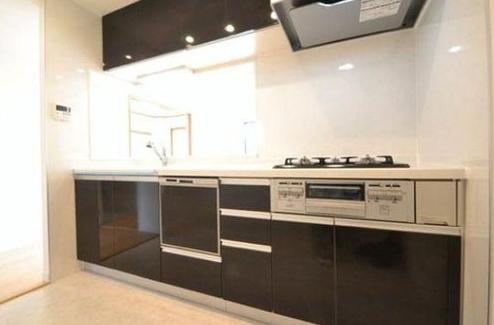 Kitchen. Indoor (11 May 2013) Shooting