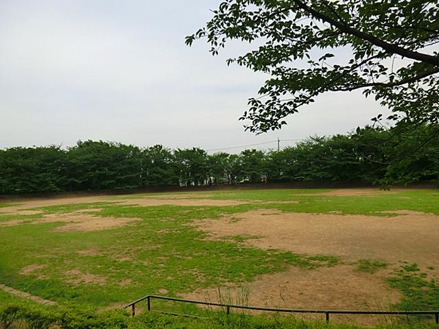 park. 1054m until Yamazaki park