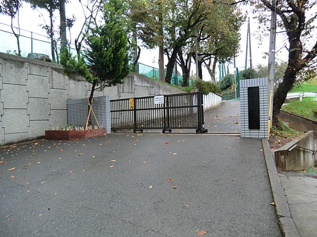 Junior high school. Yokohama Tatsuto Tanaka 2200m to school