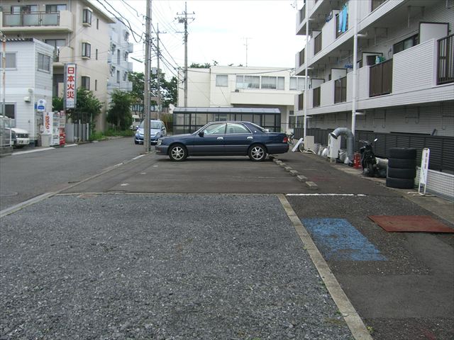 Parking lot. On-site parking