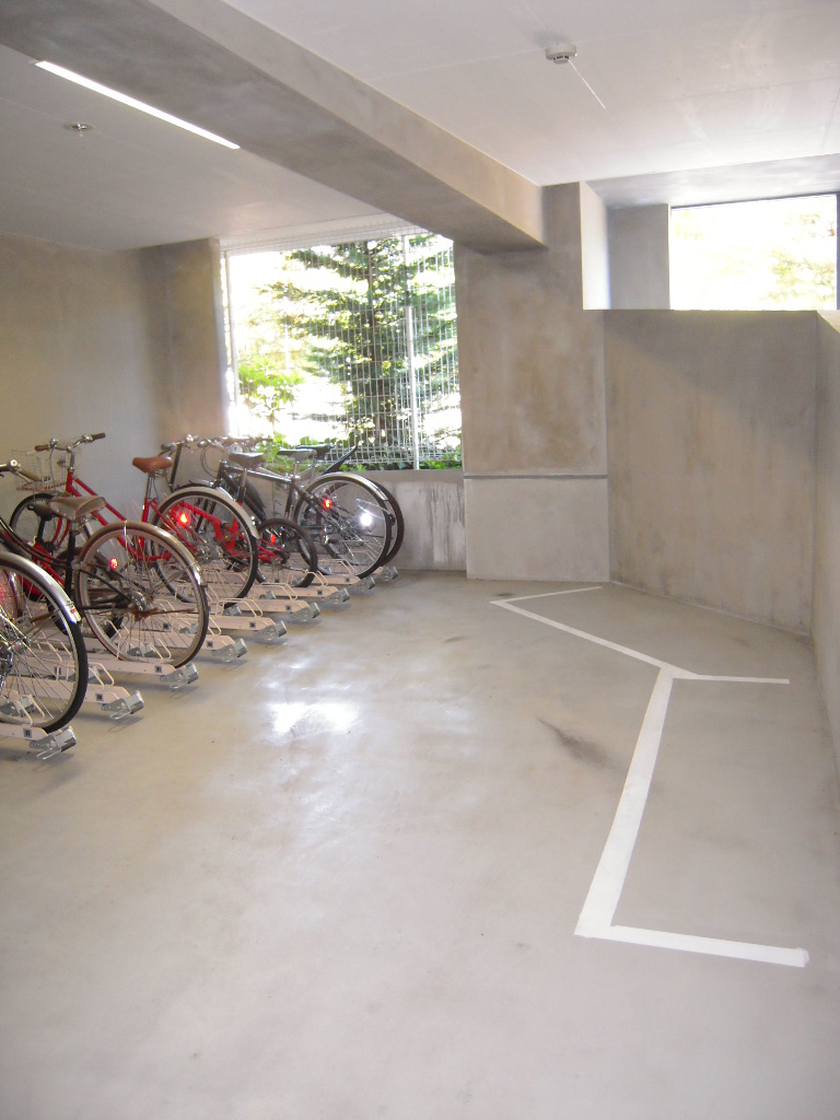 Other common areas. First floor bicycle ・ Bike shelter