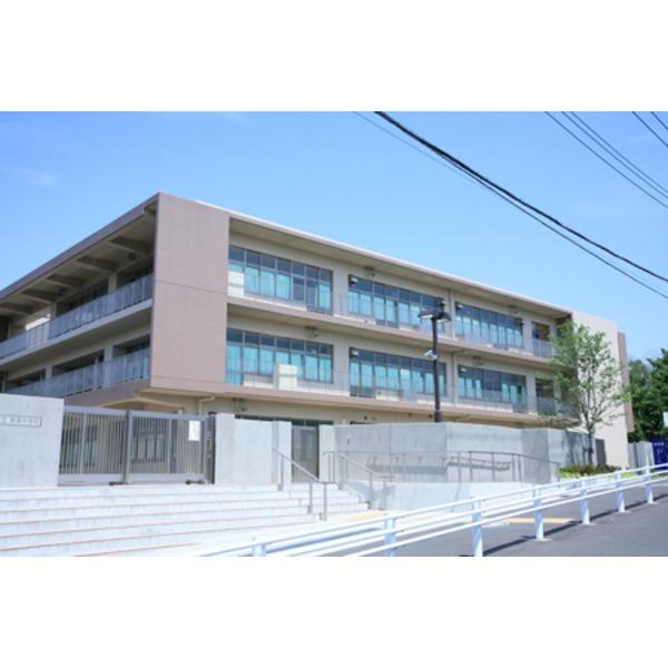 Junior high school. Hayabuchi until junior high school 1900m Hayabuchi junior high school