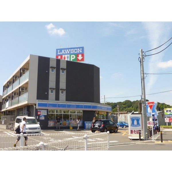 Convenience store. FamilyMart Tsuzuki Inter store up (convenience store) 407m