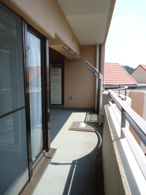 Balcony. Local (July 2013) Shooting