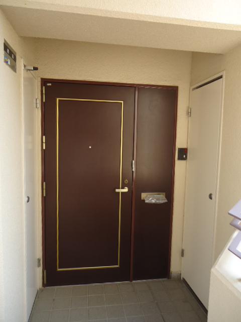 Entrance. Entrance (July 2013) Shooting