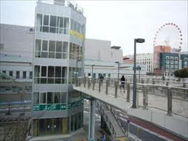 Shopping centre. YOTSUBAKO (shopping center) to 400m