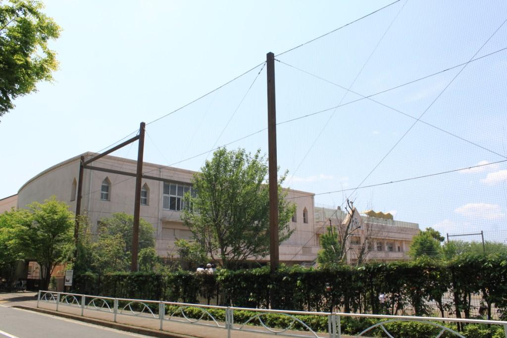 Primary school. Nakagawa Nishi Elementary School until the (elementary school) 570m