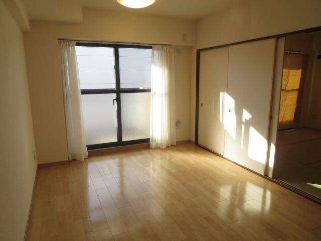 Living. Indoor (12 May 2013) Shooting