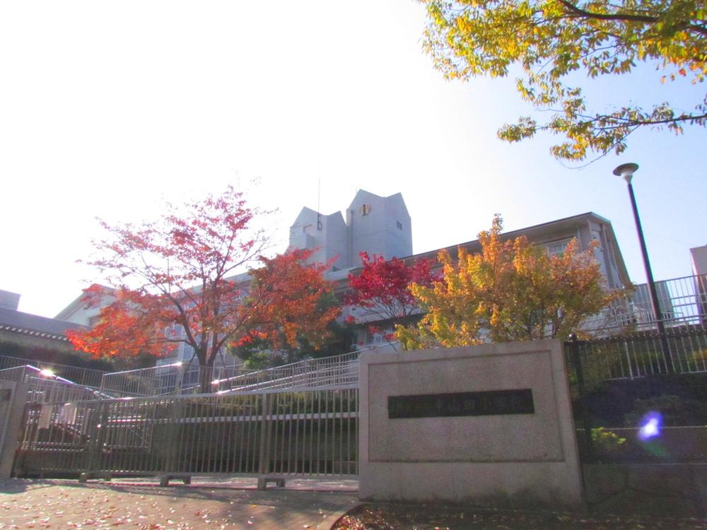 Primary school. Higashiyamata 800m up to elementary school