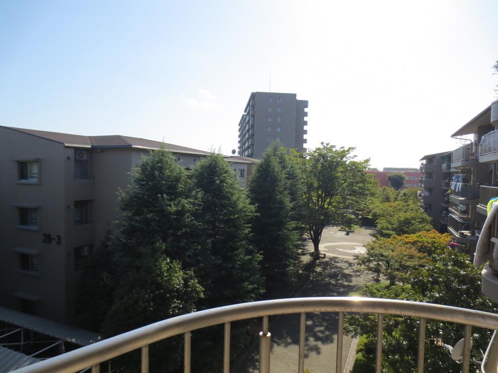 View photos from the dwelling unit. View from local (September 2013) Shooting