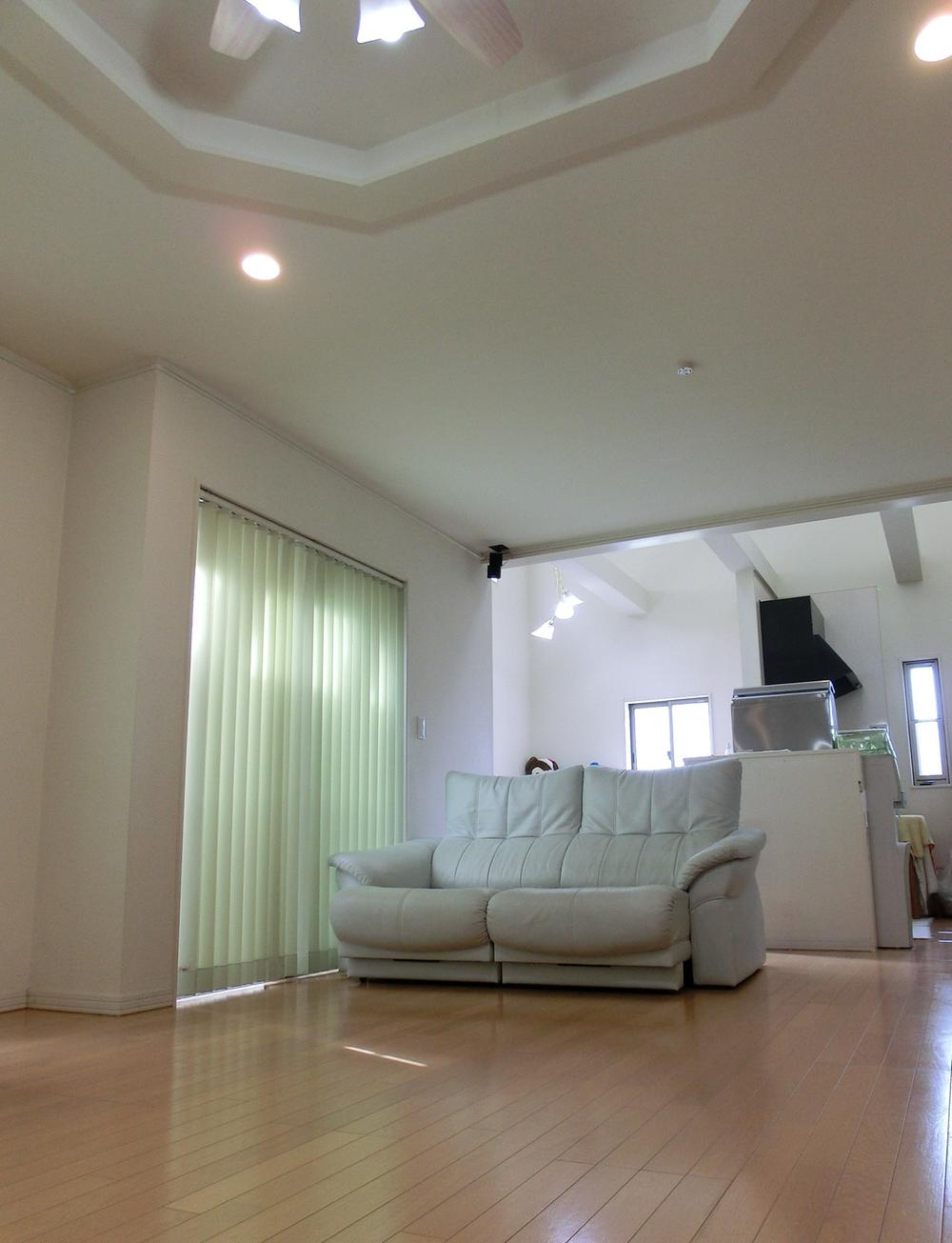 Living. Ceiling has been decorated, It has become a stylish atmosphere. 