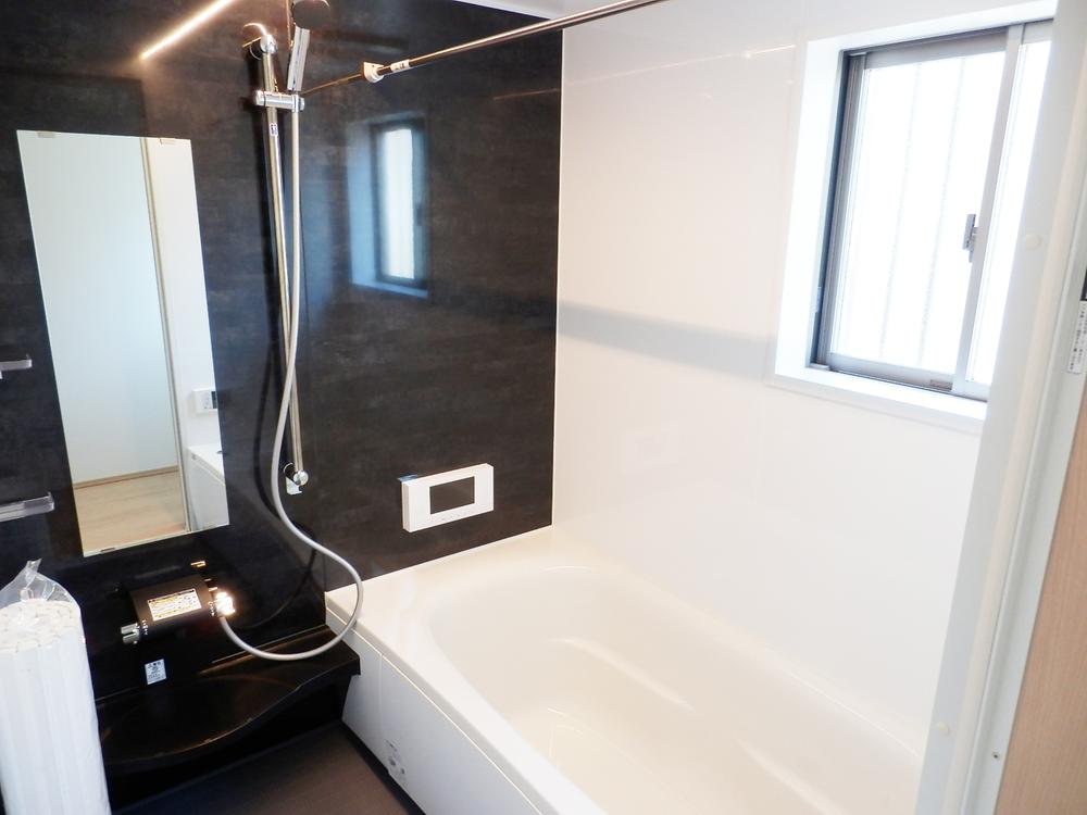 Same specifications photo (bathroom). The company specification example  It is a photograph of the bathroom