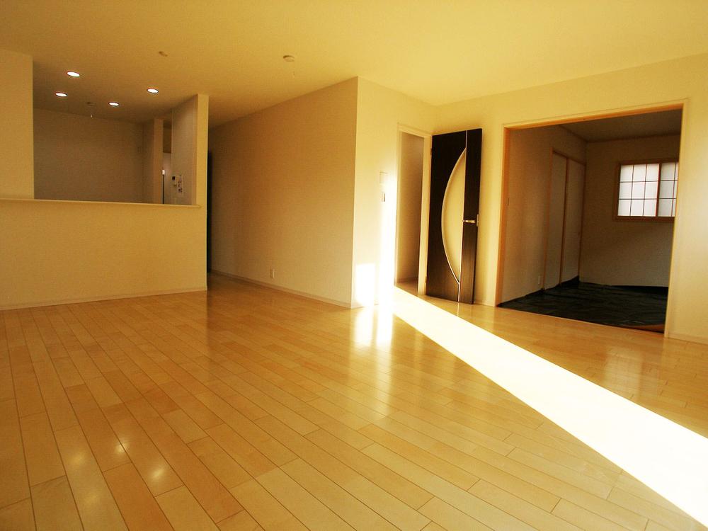 Living. With underfloor heating to 20 quires more than LDK