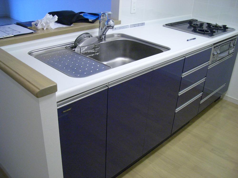 Kitchen. Indoor (12 May 2013) Shooting