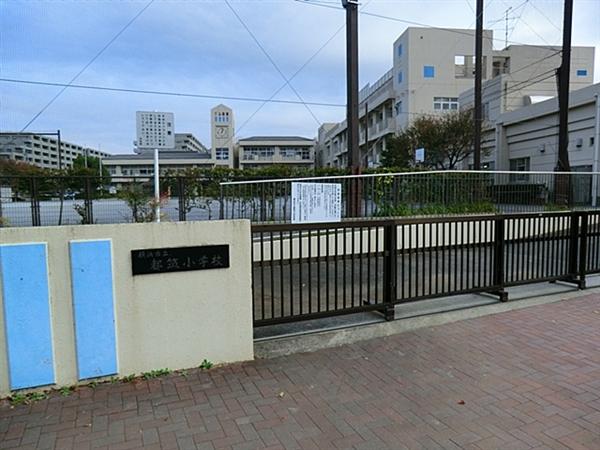 Primary school. 742m to Yokohama Municipal Tsuzuki Elementary School