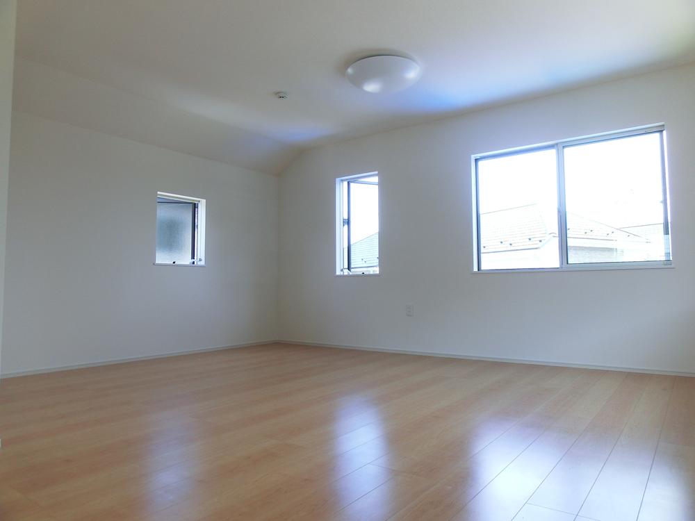 Other introspection. It is the second floor of the photo before the partition.