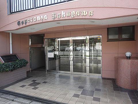 Entrance. Heavy entrance  Common areas