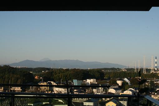 View photos from the dwelling unit. Sunshine full of scenery you can enjoy from the balcony