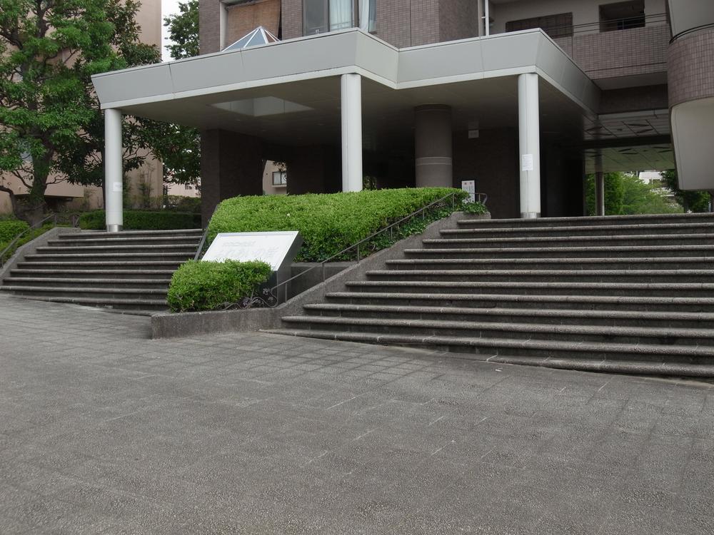 Other local. Main gate