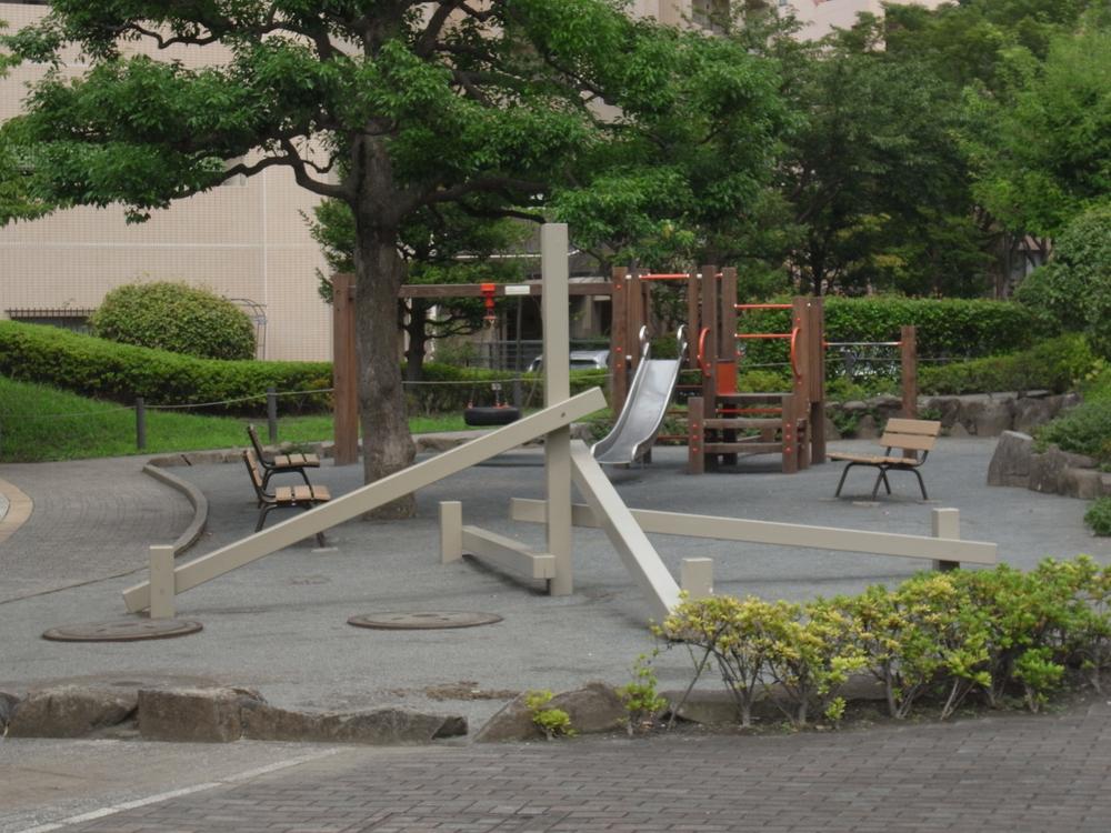 Other common areas. Common areas: play lot