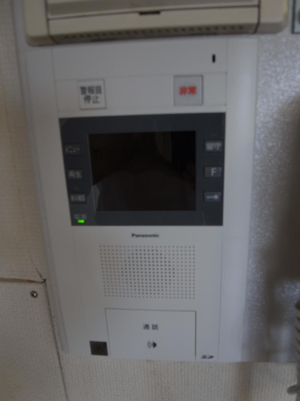 Other common areas. Common areas: intercom with monitor