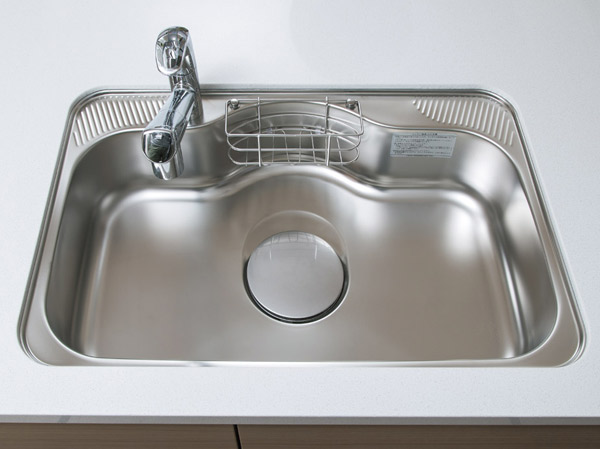 Kitchen.  [Low-noise wide sink] Reduce the water wings sound. Adopt a wide sink, such as large pots and dish washable easier.