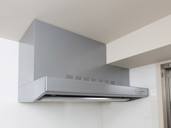 Kitchen.  [Stainless steel range hood] Stainless steel range hood with excellent suction power rectifier plate.