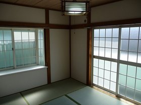 Living and room. Bright two-sided lighting Japanese-style room 6 quires