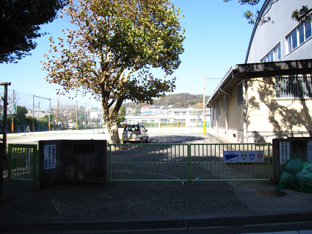 Primary school. 983m to Yokosuka Municipal Okusu elementary school (elementary school)