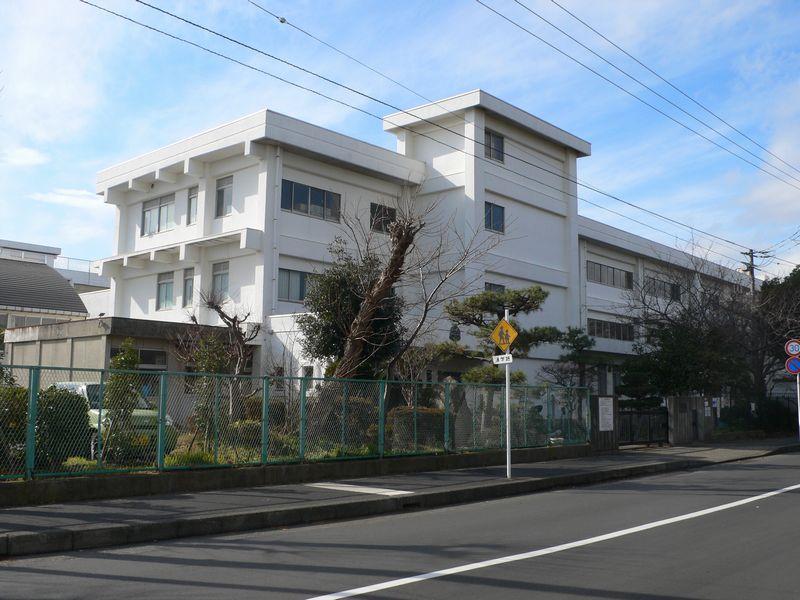 Primary school. 789m to Yokosuka Municipal Akehama Elementary School
