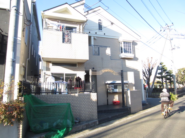 Building appearance. 2 Kaikaku room!
