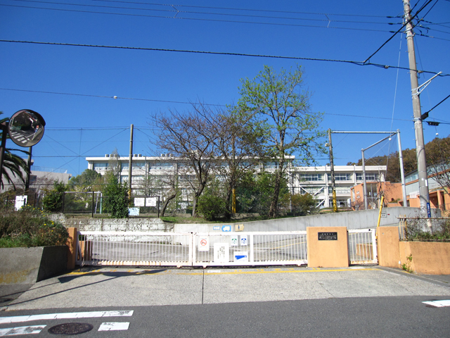 high school ・ College. Takeyama elementary school (high school ・ NCT) to 664m