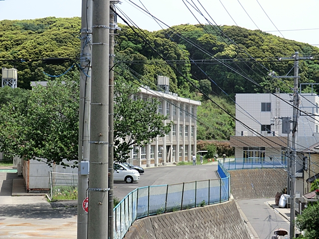 Primary school. 458m to Yokosuka Municipal Uraga elementary school (elementary school)