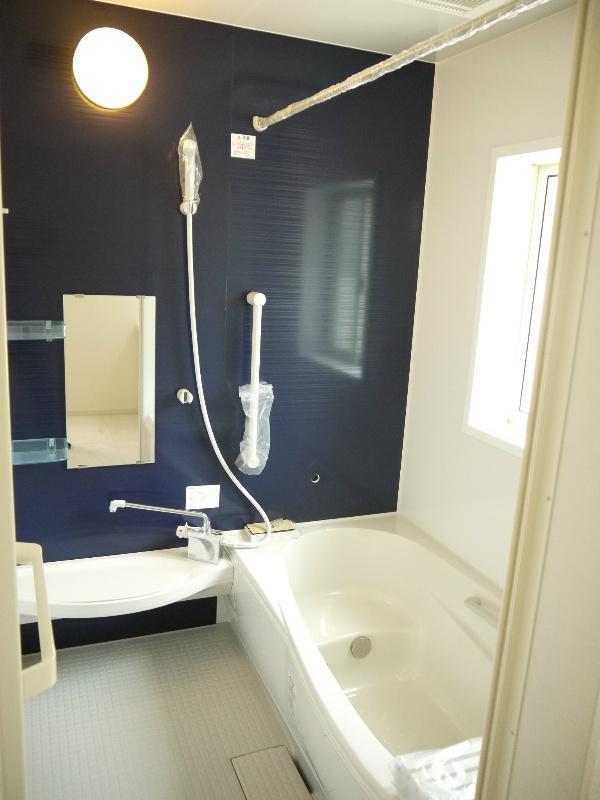 Same specifications photo (bathroom). Bathroom construction cases