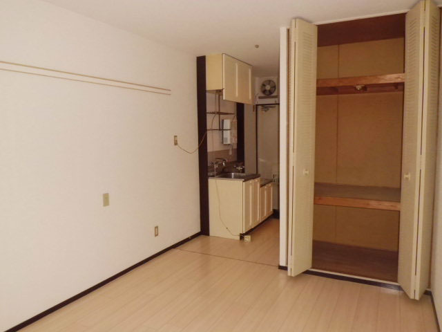 Other room space. Storage There are also firmly (* ^ _ ^ *)