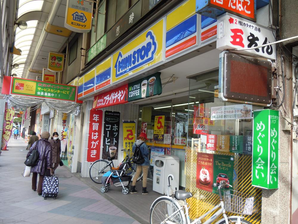 Convenience store. MINISTOP Kinugasa until Station shop 260m