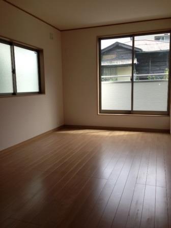 Non-living room. Indoor (September 2013) Shooting