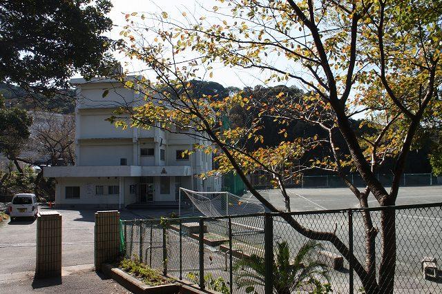 Junior high school. 2100m to Yokosuka City Umaho junior high school