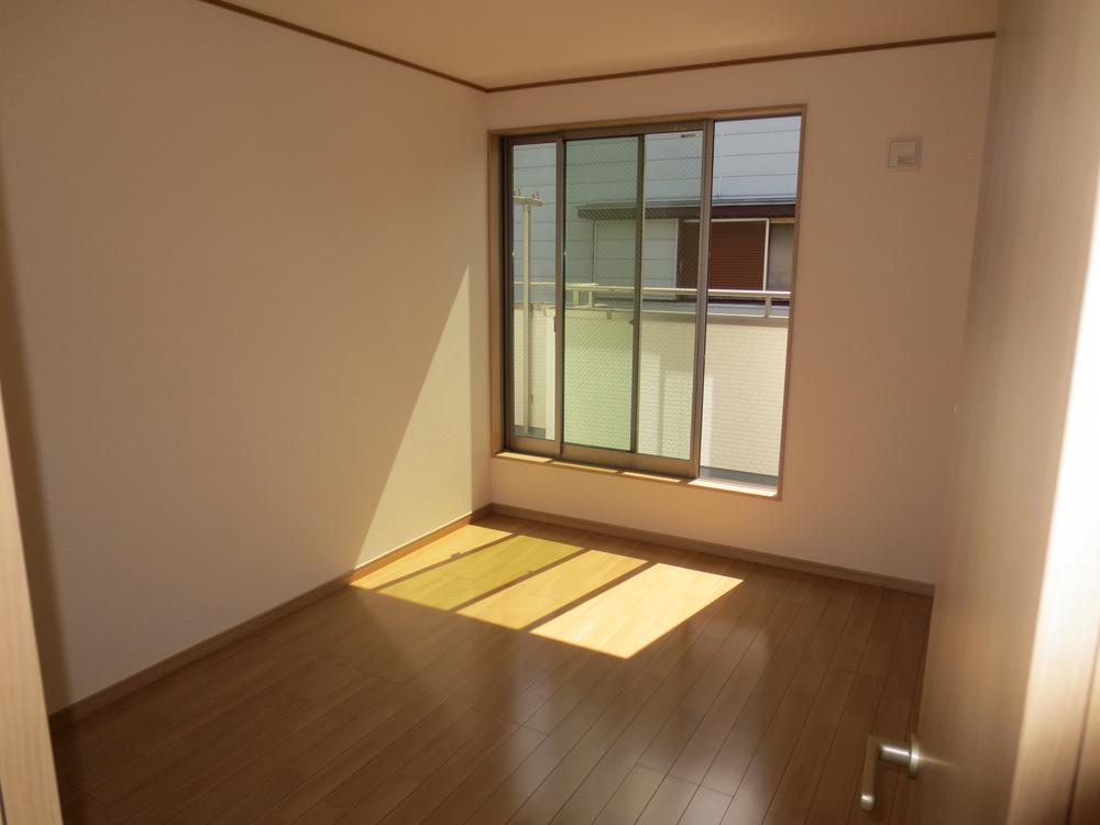 Non-living room. Indoor (September 2013) Shooting