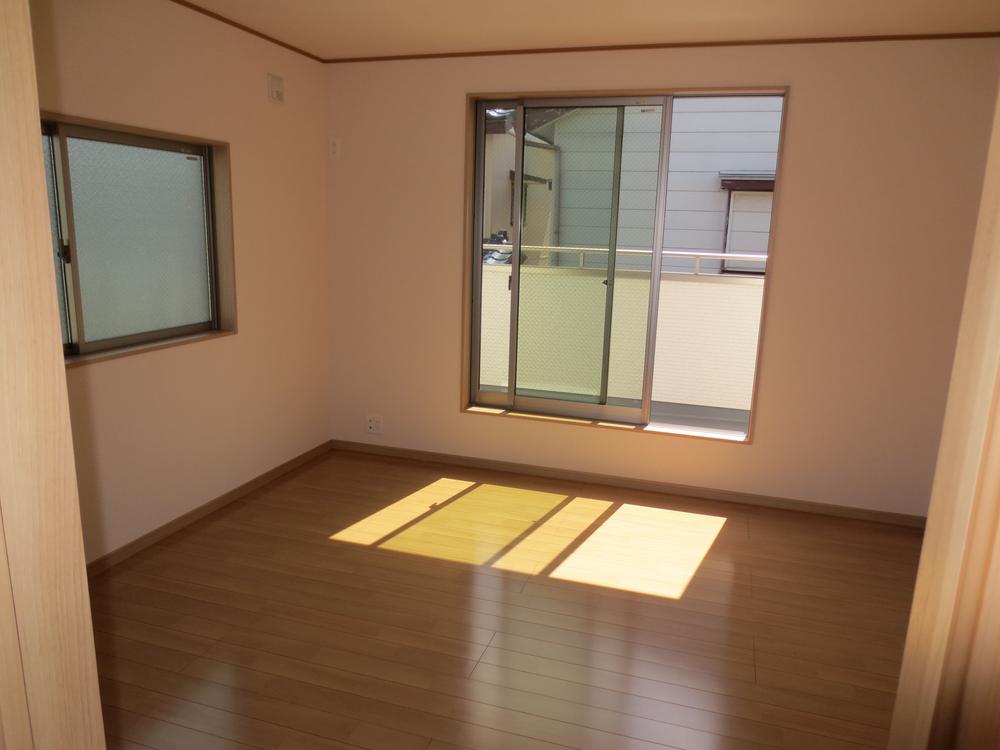 Non-living room. Indoor (September 2013) Shooting