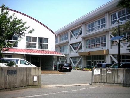 Primary school. 359m to Yokosuka Municipal Otsu Elementary School