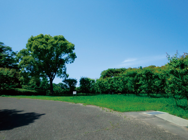 Surrounding environment. Kaiyama green space (about 1520m / 19 minutes walk)