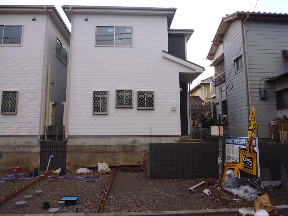 Local appearance photo. Local (12 May 2013) Shooting