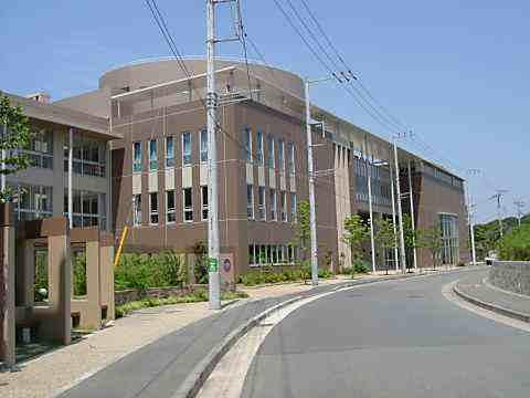 Primary school. 900m to Yokosuka Municipal Otsukadai Elementary School