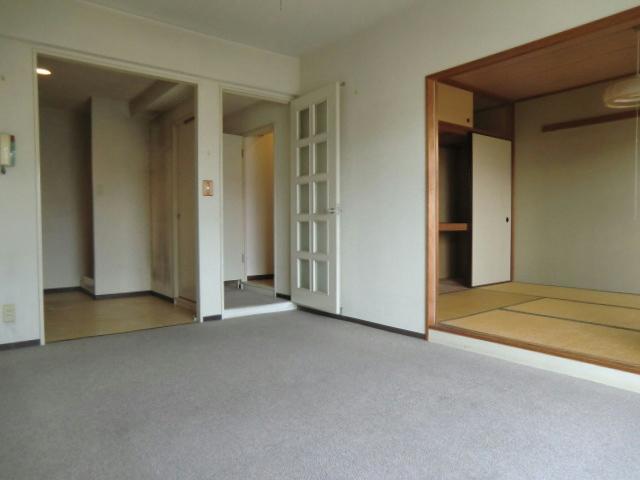 Living. In Tsuzukiai, You can use spacious.