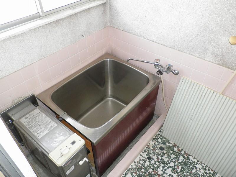 Bathroom. Bathroom with a Reheating function